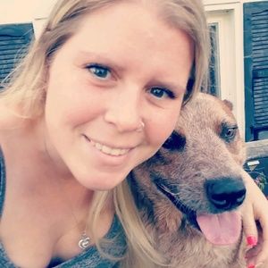 Meet your Posher, Dana